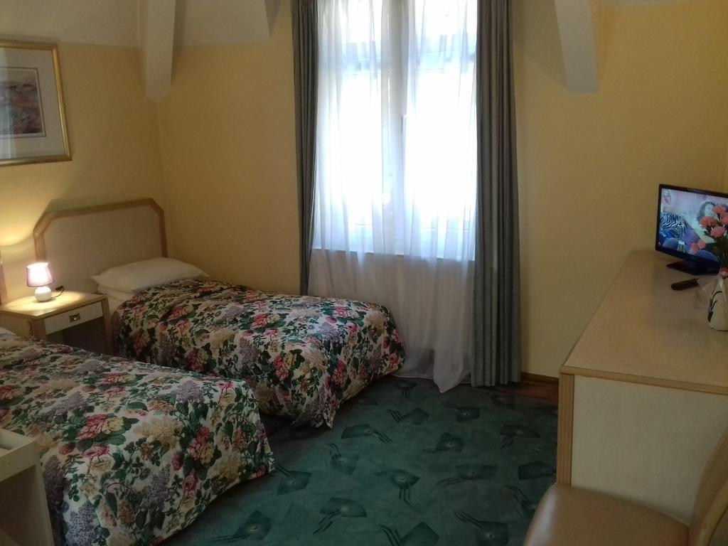 Pensiunea Micsunica Sinaia Kültér fotó